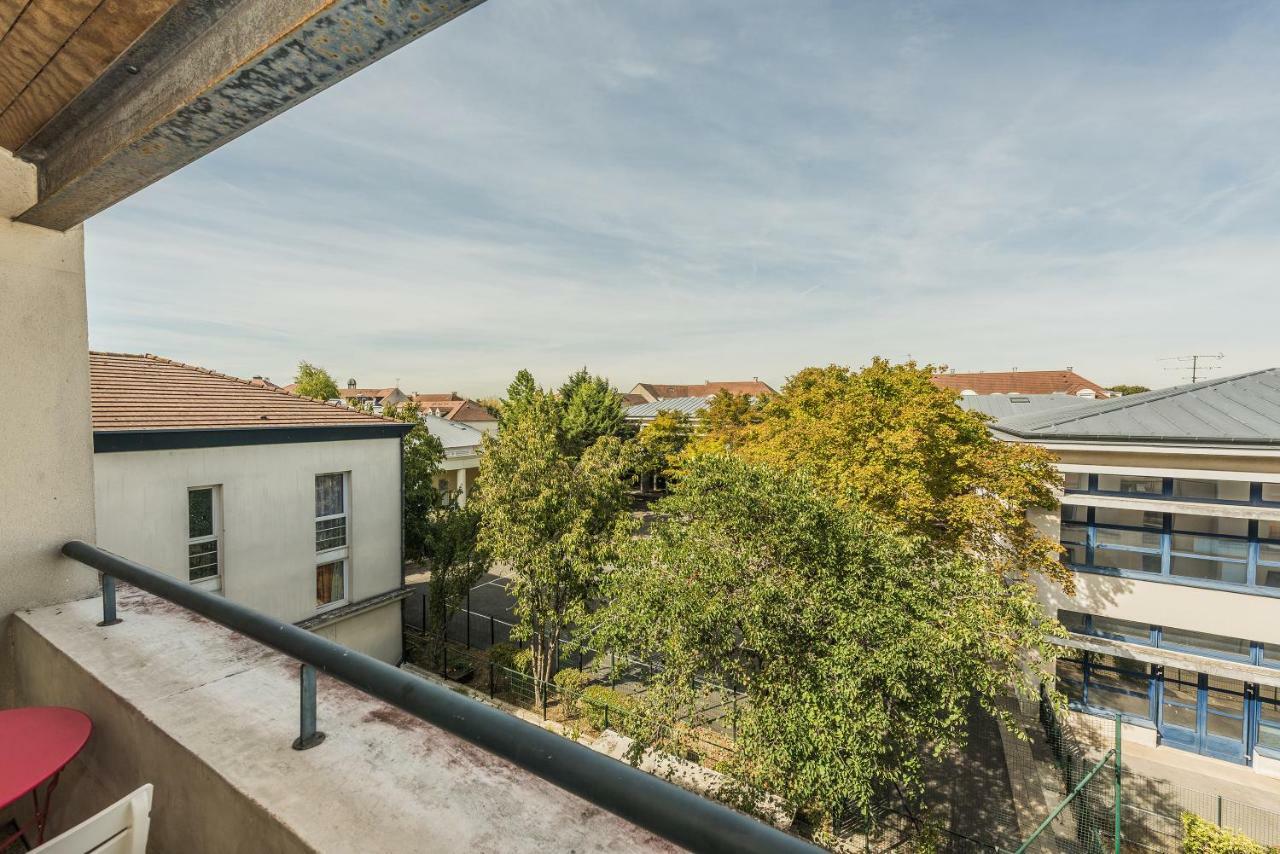 James Cook - Fairytale Factory Apartment Bussy-Saint-Georges Ngoại thất bức ảnh
