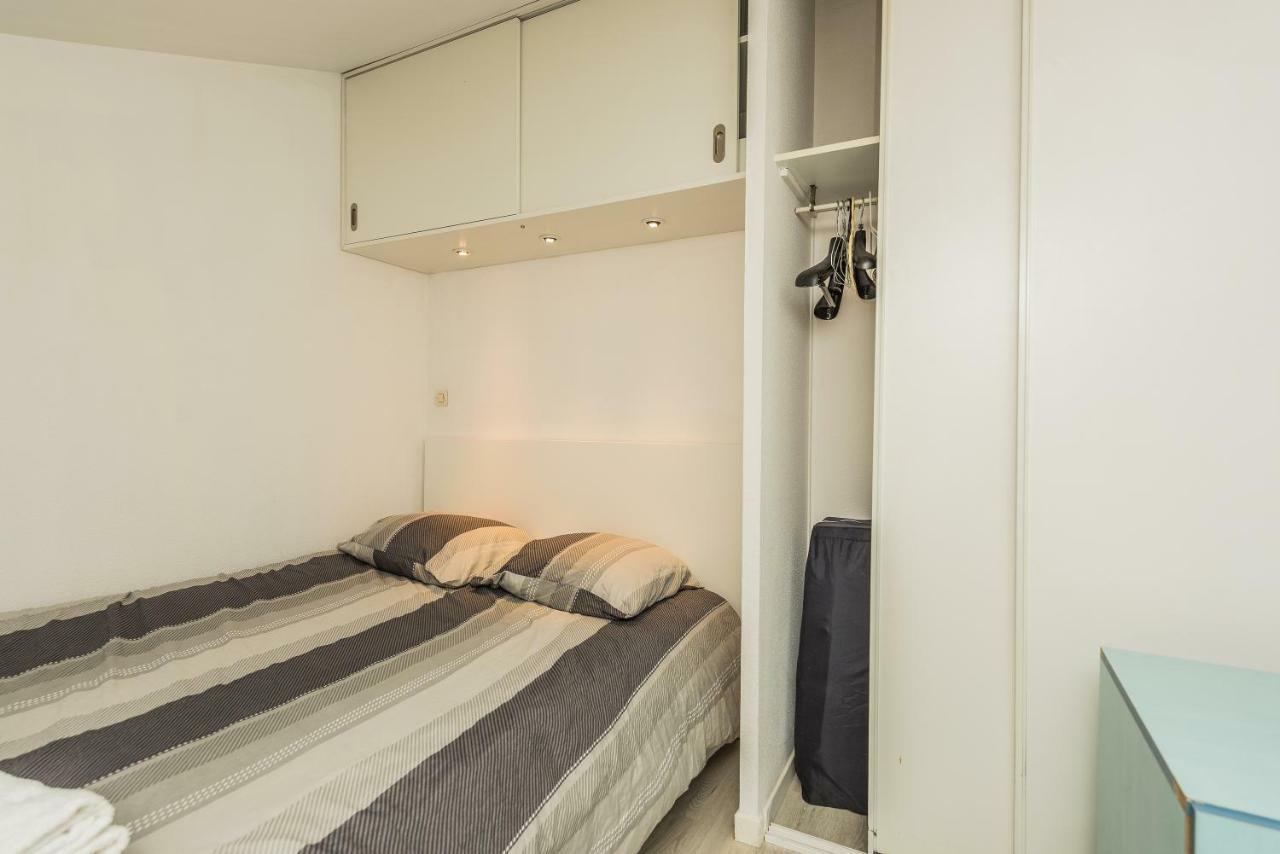 James Cook - Fairytale Factory Apartment Bussy-Saint-Georges Ngoại thất bức ảnh