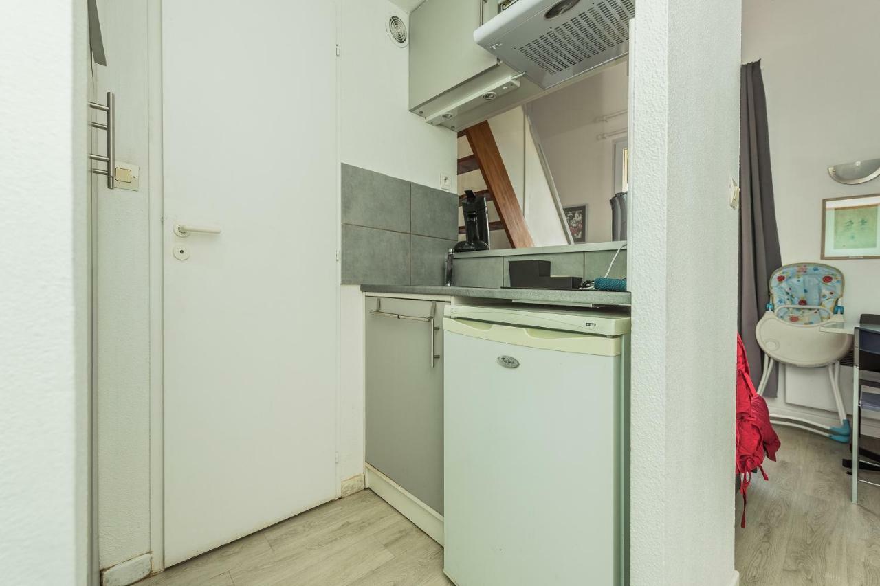 James Cook - Fairytale Factory Apartment Bussy-Saint-Georges Ngoại thất bức ảnh